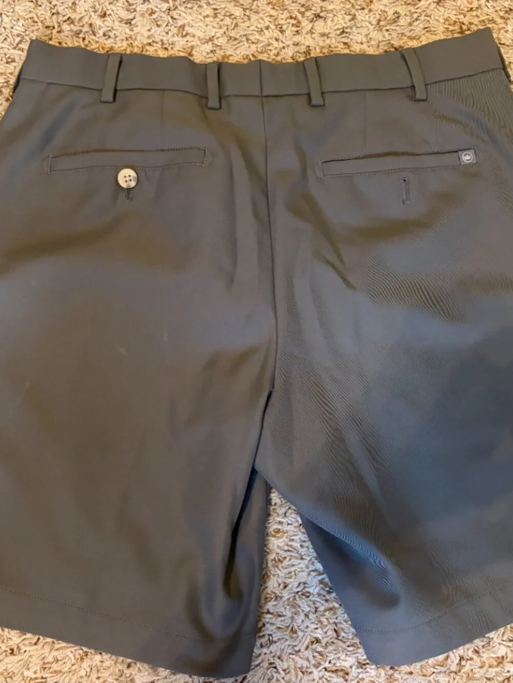 Peter Millar - EB66 Performance Golf Shorts - Mens Size 32 - 8